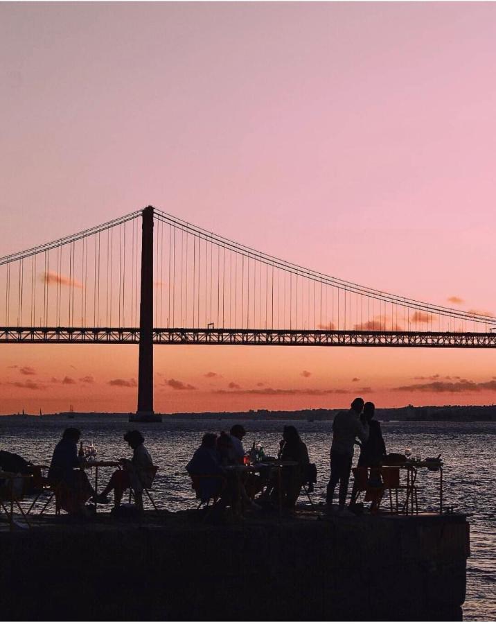 Tejo House River Lisbon Almada Buitenkant foto